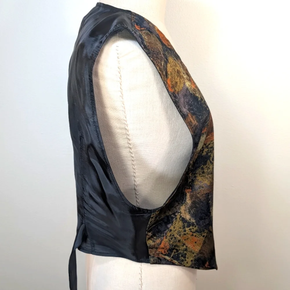 Vintage Eloquience earthy tapestry vest. Size 5/6